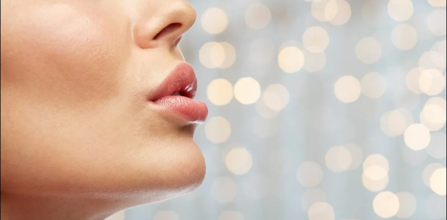 Dudak Dolgunlaştırıcı Ürünler ve Faydalı Kullanım