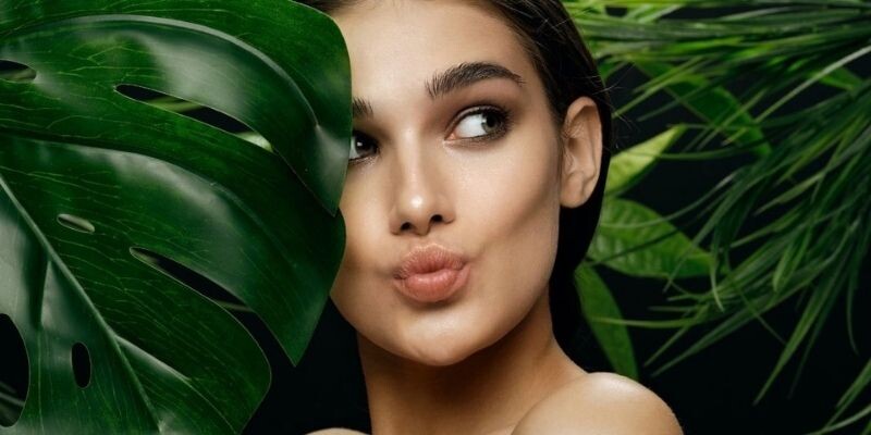 Bitkisel İçerikli Cilt Bakım Ürünleriyle Etkili Bakım