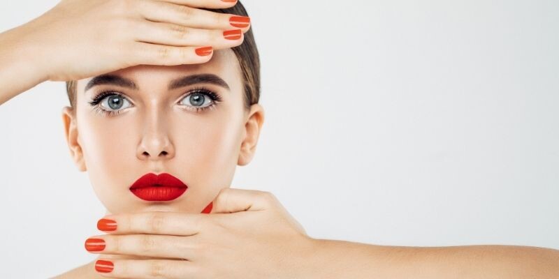 Dermokozmetik Makyaj Ürünleri ile Cildinizi Koruyarak Güzelleşin