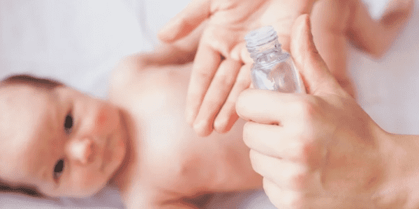 Farklı Bebe Yağı Çeşitleri ile Bebeğiniz için Gerçekleştirebileceğiniz Bakım Önerileri
