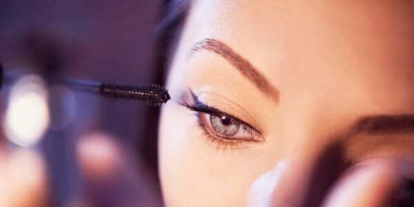 Doğru Sonuçlar Elde Etmek için Maskara Sürme Teknikleri