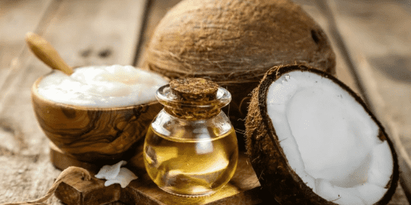 3 Maddede Saçta, Yüzde ve Ciltte Hindistan Cevizi Yağı Faydaları