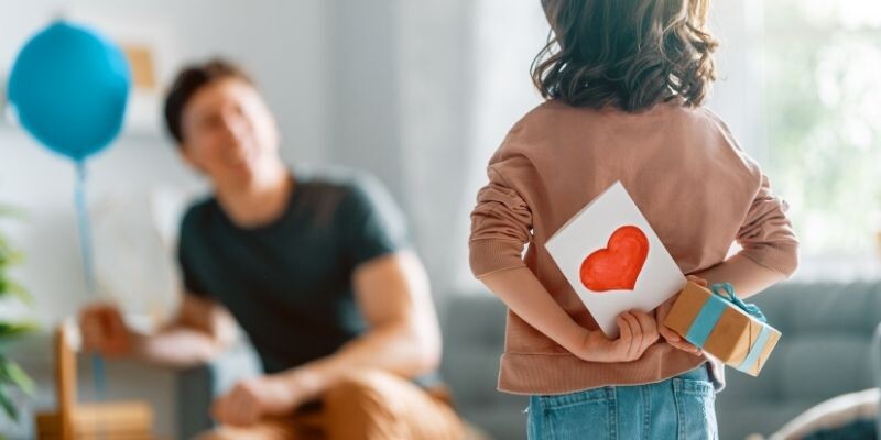 Babalar Günü için En İyi Hediye: Erkek Bakım Setleri