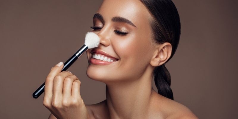 Kapatıcı Fırçası ile Kusursuz Cilt Makyajı