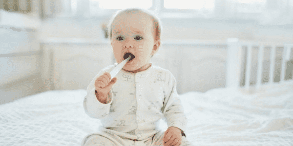 Bebek Diş Fırçası Kullanım Rehberi: Zaman, Sıklık ve Tercih Edilen Ürünler