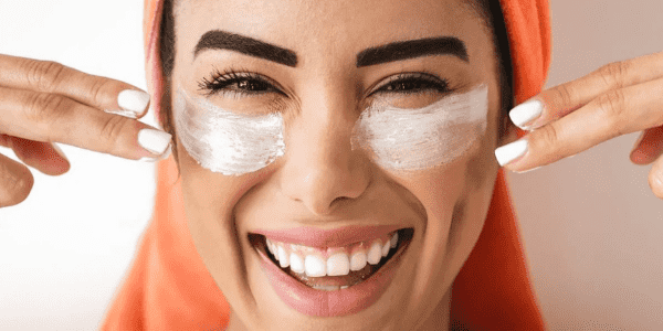 Göz Altı Krem Kullanımı ile Cildinizi Daha Canlı Bir Görünüme Kavuşturun