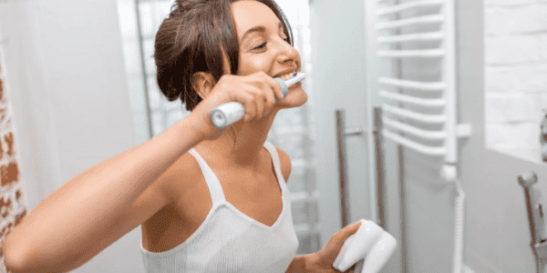 Ağız ve Diş Yapınıza Uygun Şarjlı Diş Fırçası Seçimi