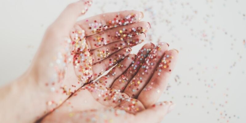 Işıltılı Bir Cilt için Vücut Simi Uygulama Rehberi